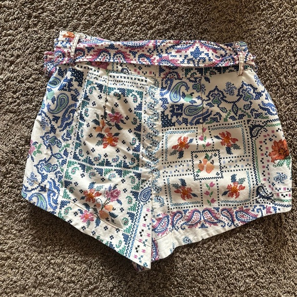 FARM Rio Belted Cotton Shorts - Picture 3 of 4